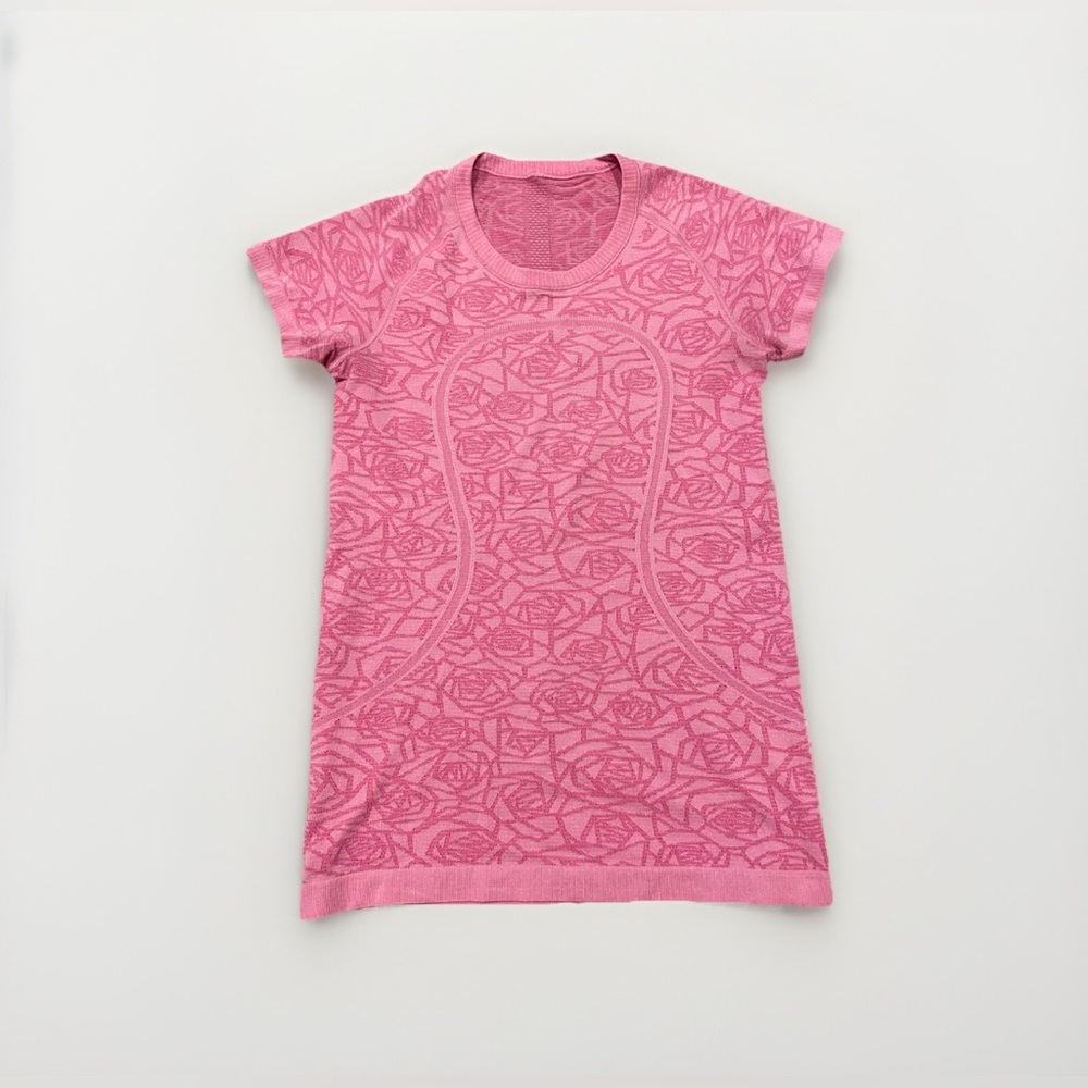 Lululemon Swiftly Tech Short Sleeve Crew
Heathered Pink Paradise Sz 10